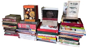 lot 80 image: Extensive Collection of Cooking and Recipe Books
