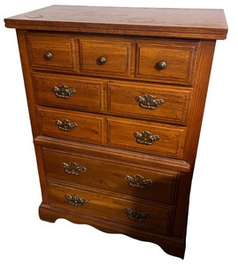 lot 52 image: Solid Oak 7-Drawer Chest Dresser with Brass Handles