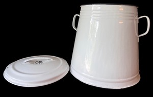 lot 56 image: Vintage Enamelware Lidded Bucket with Handles