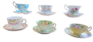 lot 66 image: Set of 6 Vintage Bone China Tea Cups and Saucers