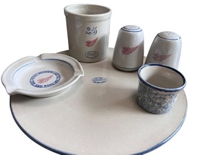 lot 94 image: Red Wing Stoneware Co. Collectible Set of 6 Pieces