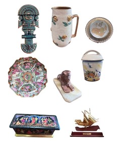 lot 113 image: Collection of Travel Memorabilia Decorative Vintage Items