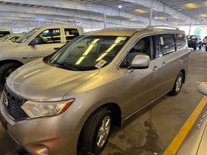 lot 9 image: 2012 Nissan Quest SV