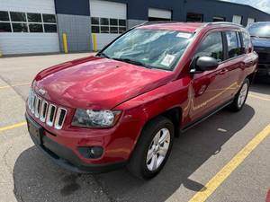 lot 15 image: 2014 Jeep Compass Sport 4x4