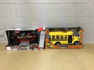 lot 404 image: LOT OF 2 Toy Cars RC