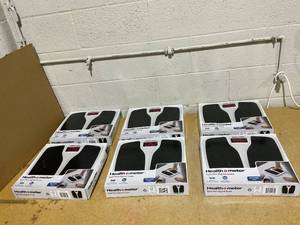 lot 145 image: LOT OF 6 Health o meter Split Mat Digital Scale, 400 lbs Capacity, LED Display, Black and White