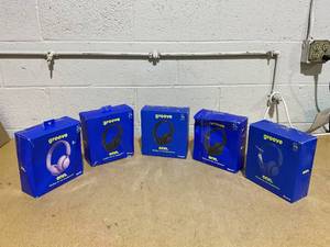 lot 148 image: LOT OF 5 Onn Wireless On-Ear Headphones