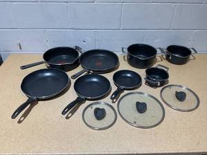 lot 208 image: 11PCS T-Fal Pots and Pans