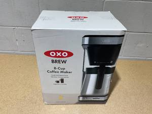lot 222 image: OXO Brew 8-Cup Coffee Maker