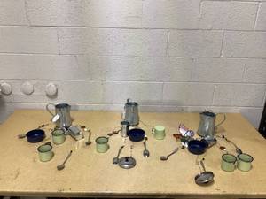 lot 472 image: LOT of 3 Miscellaneous Garden Chimes