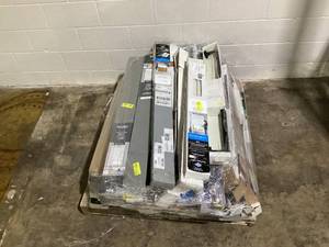 lot 701 image: Wholesale Pallet of Miscellaneous Items