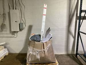 lot 705 image: Wholesale Pallet of Miscellaneous Items