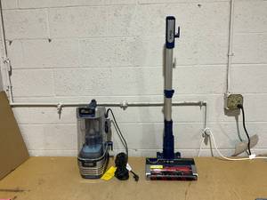 lot 71 image: Halted - Please contact affiliate - Shark Stratos Duo Clean PowerFins HairPro Vacuum AZ3000 Blue