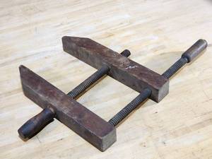 lot 122 image: Vintage Woodworking Wall Decor Clamp