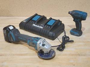 lot 25 image: (2) Cordless Makita Hand Tools