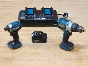 lot 137 image: (2) Makita Cordless Drills