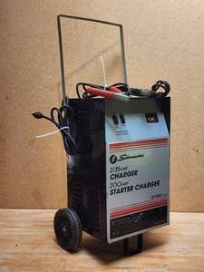 lot 155 image: Schumacher Portable Battery Charger