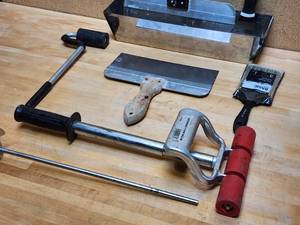 lot 179 image: Assorted Construction Hand Tools