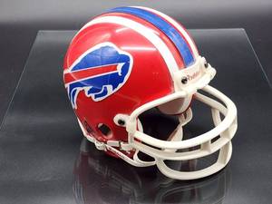 lot 15 image: Autographed Mini Helmet by Buffalo Bills Great HOF Thurman Thomas No COA