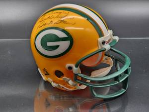 lot 13 image: Autographed Mini Helmet by Green Bay Packers HOF Great Bart Star No COA