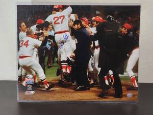 lot 27 image: Rare Autographed Color Photo by Boston Red Sox HOF Great Carlton Fisk No COA