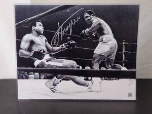lot 34 image: Autographed Photo by Boxing Legend Smokin Joe Frazier with COA