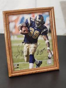 lot 79 image: Autographed Photo By St. Louis Rams Great Steven Jackson No COA