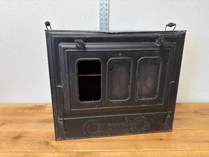 lot 43-K2025 image: Antique 1920s Portable Boss Oven (Pie Warmer)