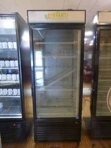 lot 2 image: Royal Glass Door  Cooler