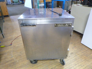 lot 18 image: Beverage Air Compact Freezer