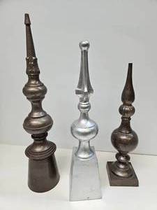 lot 5 image: Vintage Cast Iron Home Finials