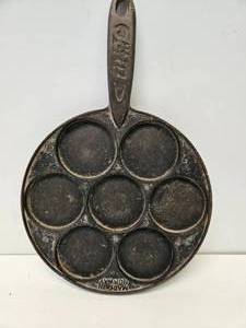 lot 27 image: Griswold 962 Cast Iron Egg PanJotul Cast Iron Plett Skillet