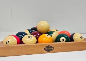 lot 28 image: Set of Billiard Balls  Harley Davidson Rack