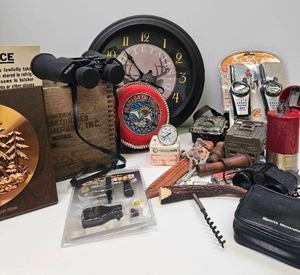 lot 37 image: Lot of Hunting Items