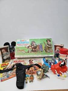 lot 34 image: Vintage Toy Lot