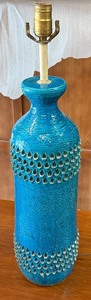 lot 59 image: Mid Century Modern ALDO LONDI Pottery Lamp