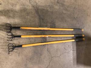 lot 16 image: Lot of Husky 51 in. L Wood Handle 4-Tine Hand Cultivator Customer Returns See Pictures