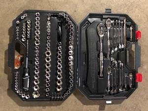 lot 5 image: Husky Mechanics Tool Set (149-Piece) Missing Pieces  Customer Returns See Pictures