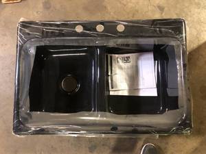 lot 57 image: Kitchen Double Sink in Black   Customer Returns See Pictures