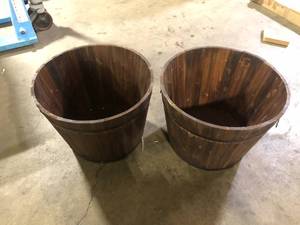lot 63 image: Lot of Devault Enterprises 23 in. Dia x 17 in. H Brown Wooden Large Round Whiskey Barrel Planter  Customer Returns See Pictures