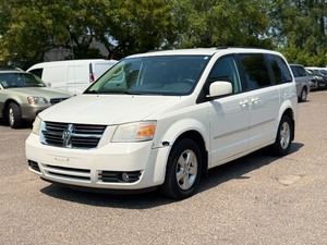 lot 11 image: 2010 DODGE GRAND CARAVAN SXT 2 Owner  No Accidents (NO RESERVE)