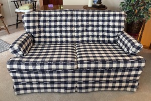 lot 6 image: Gorgeous Gingham Custom Sofa  Couch  Loveseat