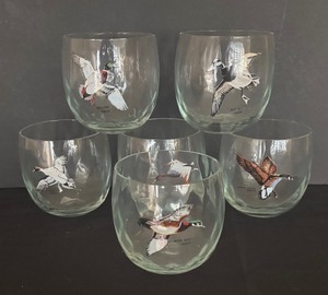 lot 23 image: Vintage Ned Smith Waterfowl Lowball Glasses