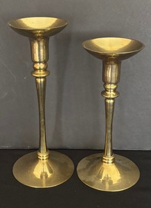 lot 67 image: Beautiful Vintage Brass Candle Holders