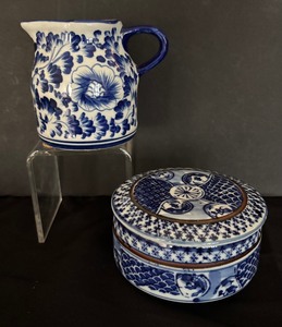 lot 102 image: Beautiful Blue and White Creamer Pitcher and Trinket Dish