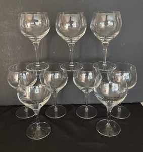lot 103 image: Enticing Elegant Stemware