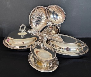 lot 118 image: Sensational Silver Plated Platter, Casserole Dishes, and Gravy Boat