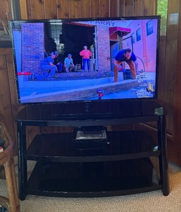 Samsung 43 Inch TV with Media Stand
