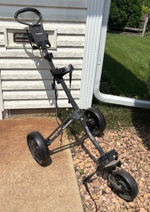 lot 162 image: Bag Boy Golf Bag Caddy