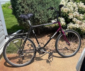 lot 25A image: Trek Mountain Track 850 Bicycle